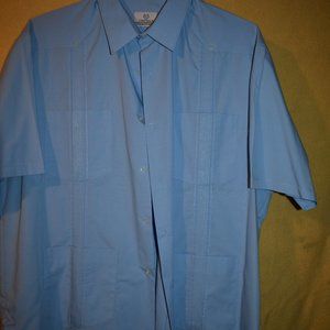 Men's short sleeve button shirt